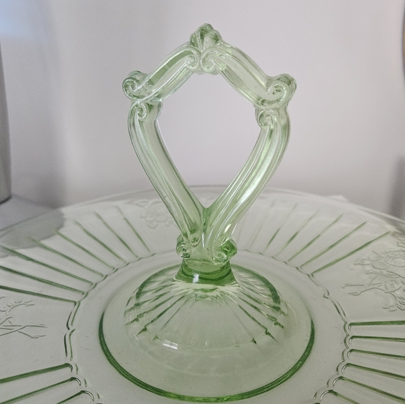 Hocking Green Mayfair Glass Sandwich Server UV Reactive - Picture 2 of 8